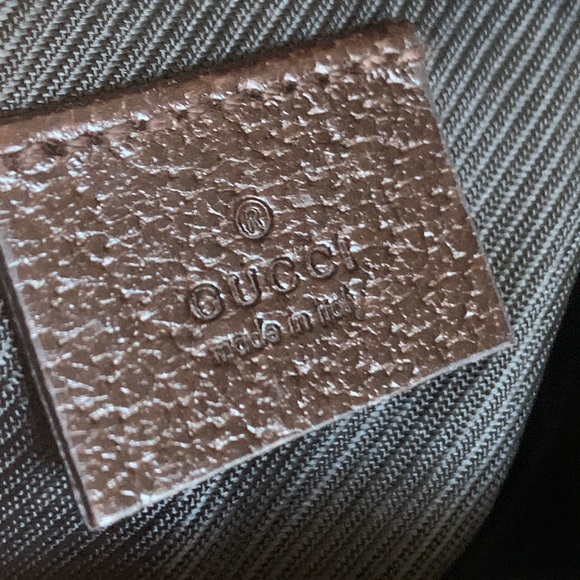 GUCCI Monogram Small Cosmetic Case - Picture 4 of 8